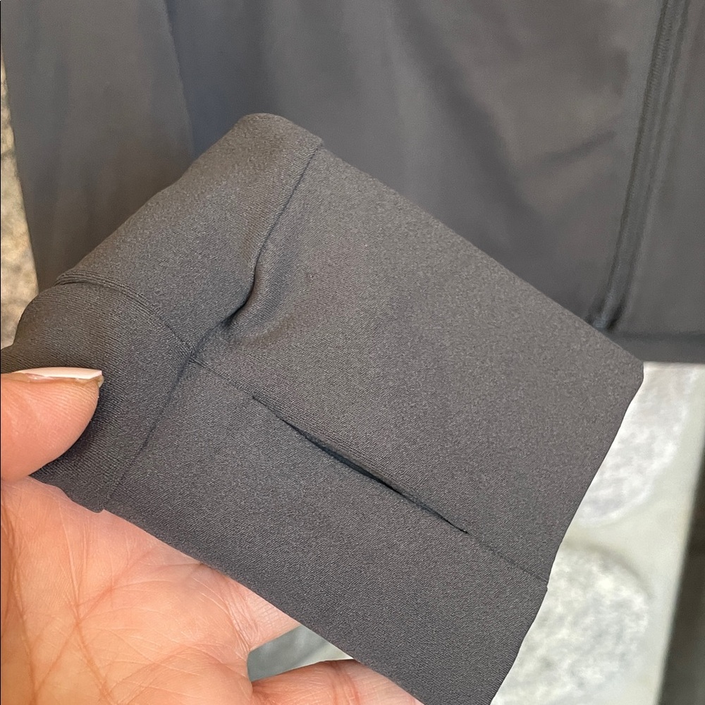 Lululemon Charcoal Zip-Up Jacket - Picture 4 of 8